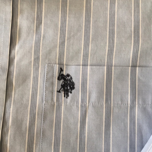 Polo button down - Picture 2 of 3